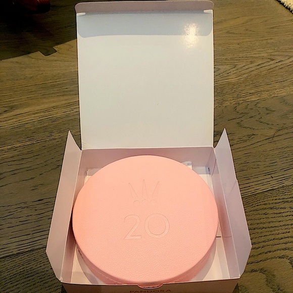 Pandora 20th Anniversary Jewelry Box! - Picture 6 of 8